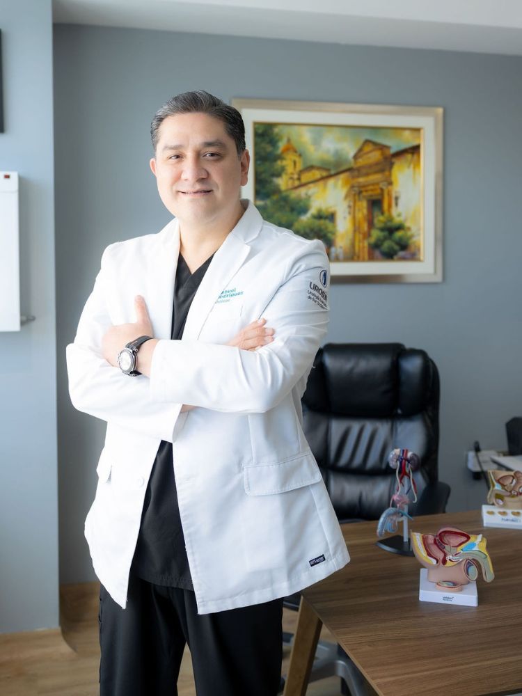 Dr. Manuel Rodríguez — Fundador UROSUR
